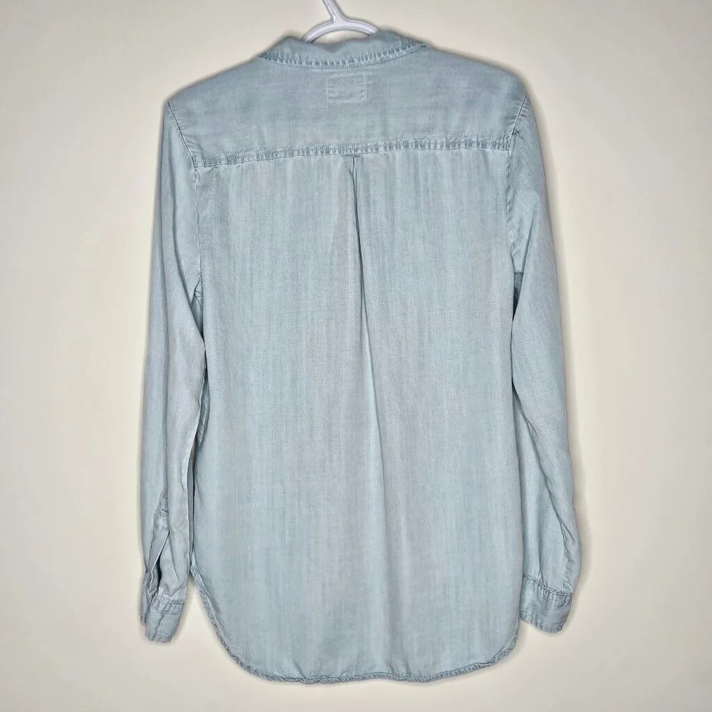 DYLAN Denim Shirt Women's Size Small Roll Up sleeves 100% Tencel Light Blue - Picture 3 of 8